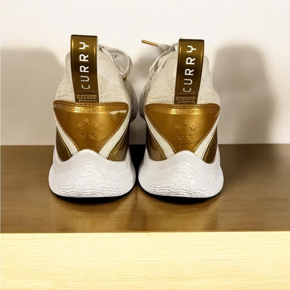 Curry Flow Under Armour Gold Blooded size 7 men - Picture 11 of 15